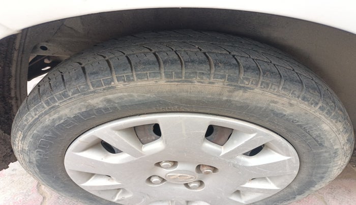 2012 Hyundai i20 MAGNA 1.2, Petrol, Manual, 1,11,548 km, tyre