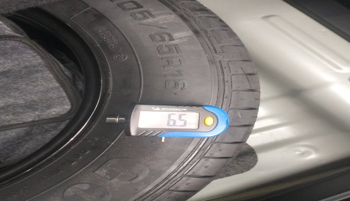 2022 KIA SELTOS HTK PLUS 1.5 IMT, Petrol, Manual, 14,872 km, tyre