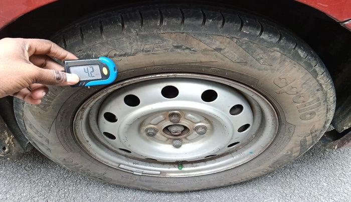 2010 Maruti Swift LDI, Diesel, Manual, 1,44,074 km, tyre