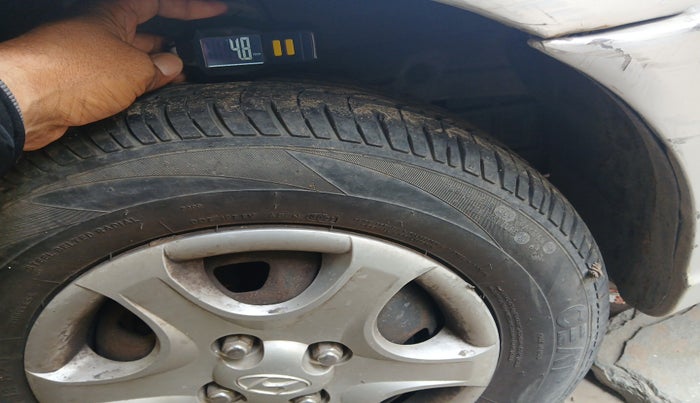 2011 Hyundai Accent GLE, Petrol, Manual, 98,284 km, tyre