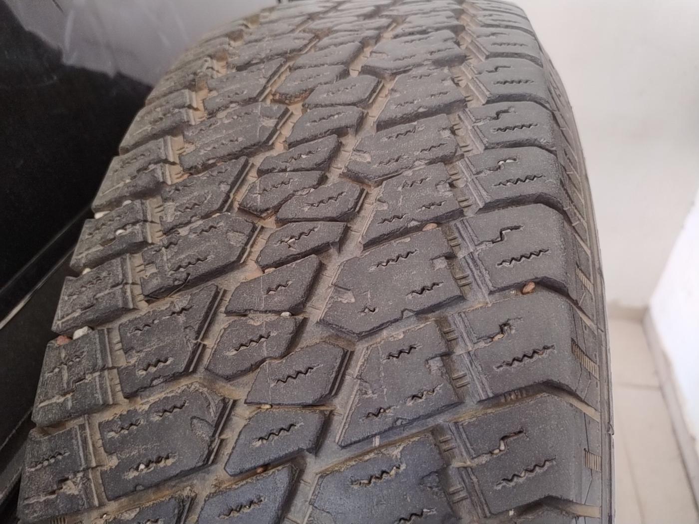 2022 Mahindra Thar LX D 4WD MT CONVERTIBLE, Diesel, Manual, 39,218 km, tyre