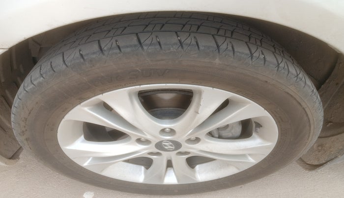 2014 Hyundai Sonata 2.4 GDI MT, Petrol, Manual, 88,637 km, tyre