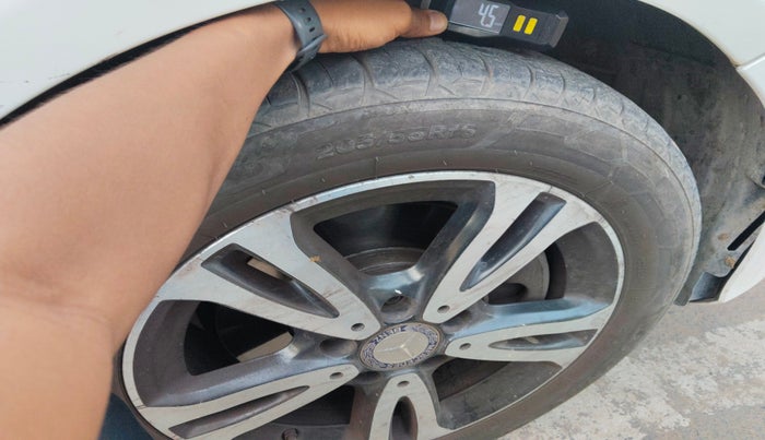 2015 Mercedes Benz A Class A200 CDI SPORT, Diesel, Automatic, 1,05,295 km, tyre