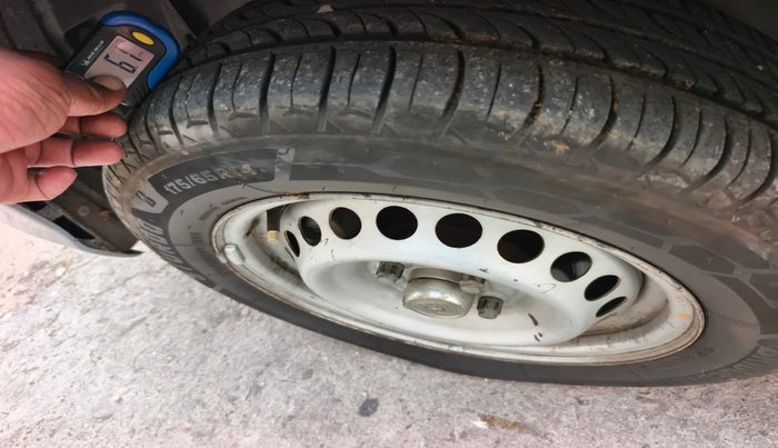 2020 Honda Amaze 1.2L I-VTEC E, Petrol, Manual, 1,31,946 km, tyre