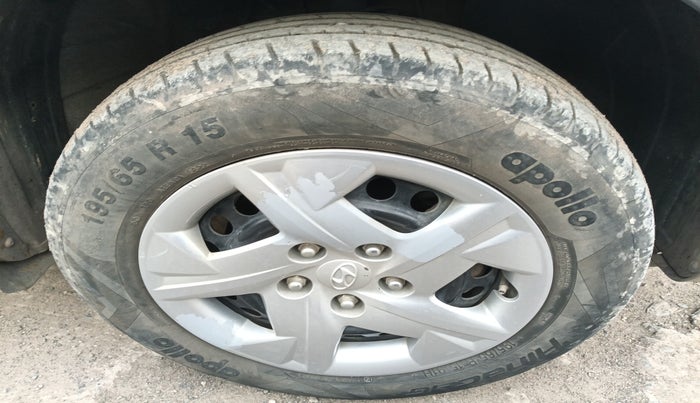 2022 Hyundai VENUE S 1.2, Petrol, Manual, 58,436 km, tyre