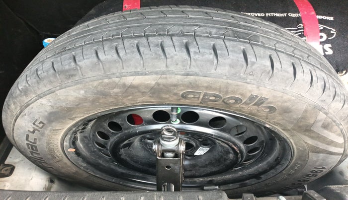 2022 Hyundai VENUE S 1.2, Petrol, Manual, 58,436 km, tyre