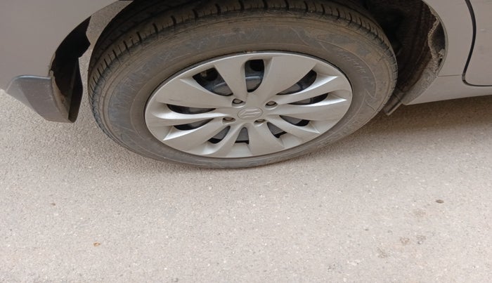 2017 Maruti Baleno DELTA PETROL 1.2, Petrol, Manual, 85,617 km, tyre