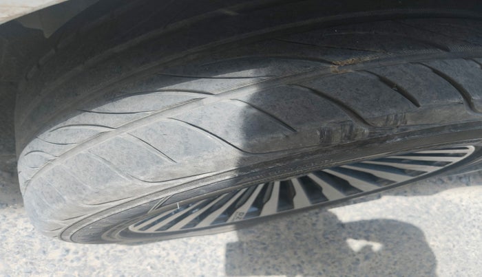 2020 Maruti Dzire VXI, Petrol, Manual, 64,138 km, tyre