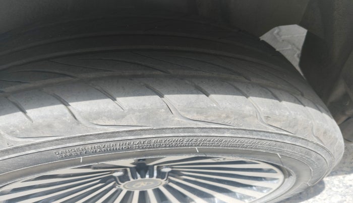 2020 Maruti Dzire VXI, Petrol, Manual, 64,138 km, tyre