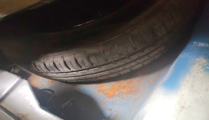 2020 Maruti Dzire VXI, Petrol, Manual, 64,138 km, tyre