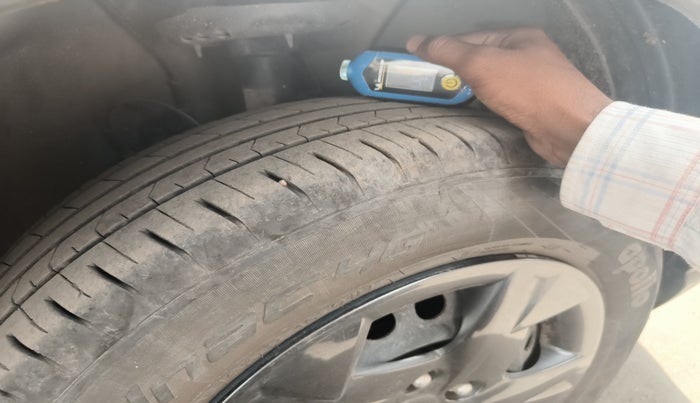 2023 Hyundai VENUE S 1.2, Petrol, Manual, 12,472 km, tyre