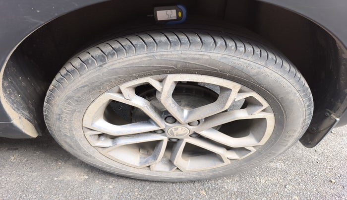 2023 Skoda KUSHAQ STYLE 1.0L TSI AT, Petrol, Automatic, 33,374 km, tyre