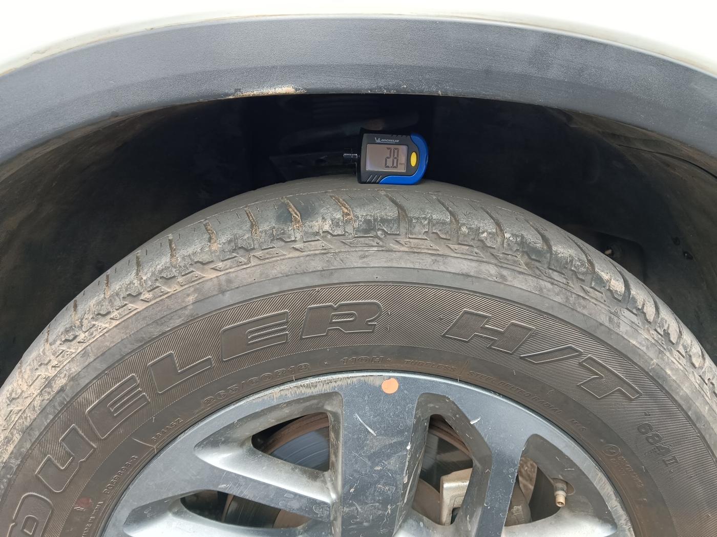2022 Tata Safari XT PLUS, Diesel, Manual, 1,05,164 km, tyre