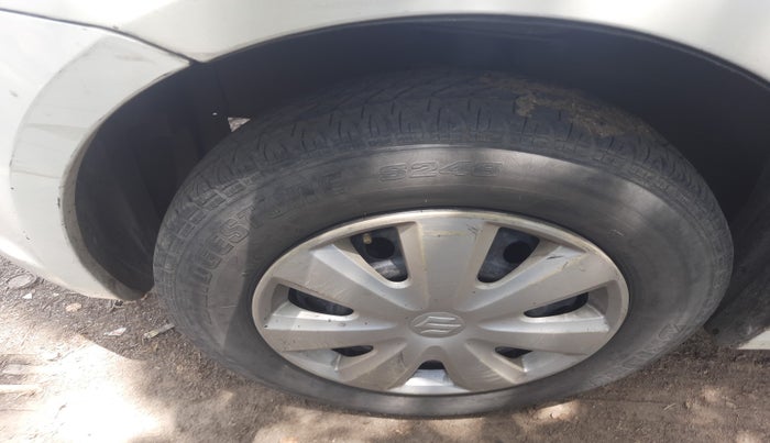 2011 Maruti Swift Dzire VXI, Petrol, Manual, 1,29,544 km, tyre