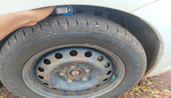 2014 Maruti Ertiga VXI, Petrol, Manual, 1,25,112 km, tyre