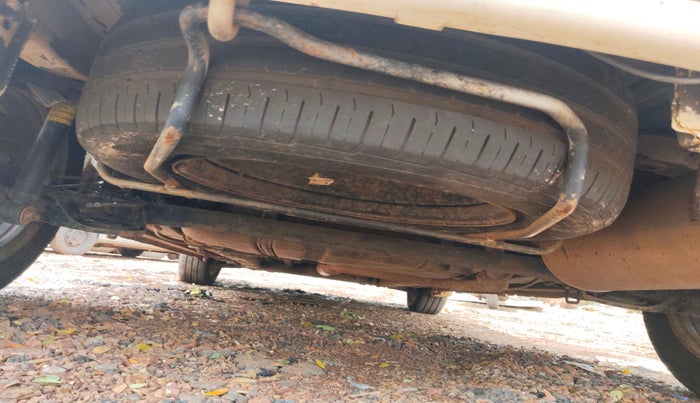 2014 Maruti Ertiga VXI, Petrol, Manual, 1,25,112 km, tyre