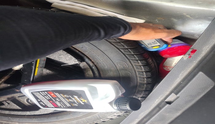 2016 Skoda Superb L&K 1.8 TSI AT, Petrol, Automatic, 2,06,000 km, tyre