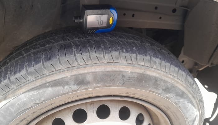 2018 Datsun Go A, Petrol, Manual, 1,71,583 km, tyre