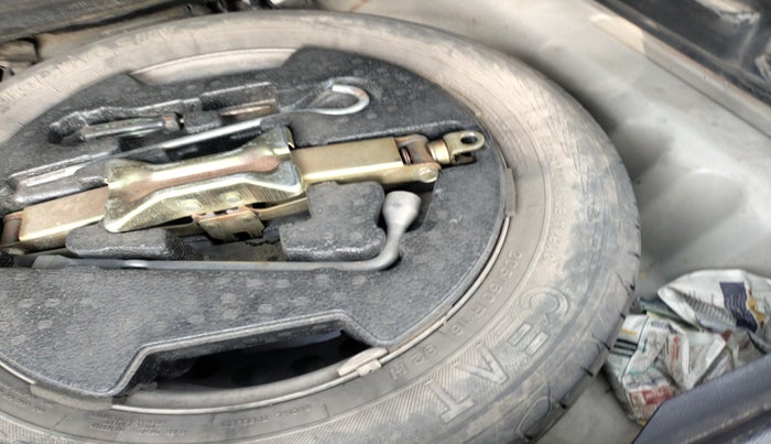 2018 Maruti Vitara Brezza VDI, Diesel, Manual, 78,835 km, tyre