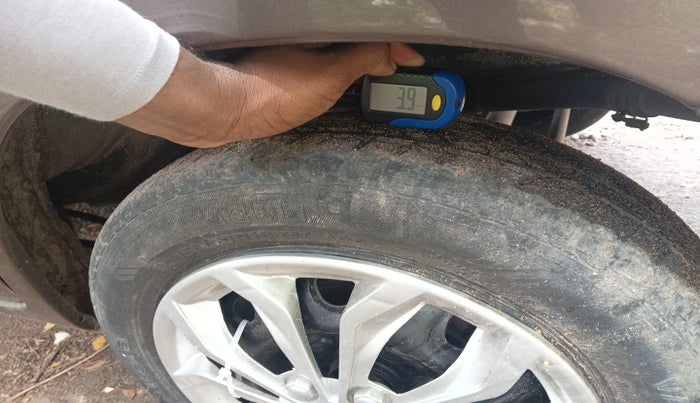 2010 Maruti Zen Estilo VXI, Petrol, Manual, 83,333 km, tyre