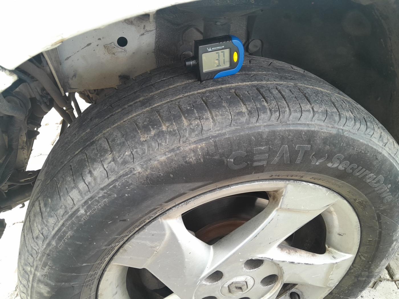 2013 Renault Duster 110 PS RXZ DIESEL, Diesel, Manual, 1,25,012 km, tyre