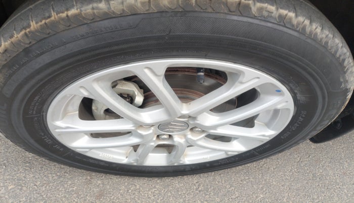 2024 Maruti Swift ZXI CNG, Petrol, Manual, 38,765 km, tyre