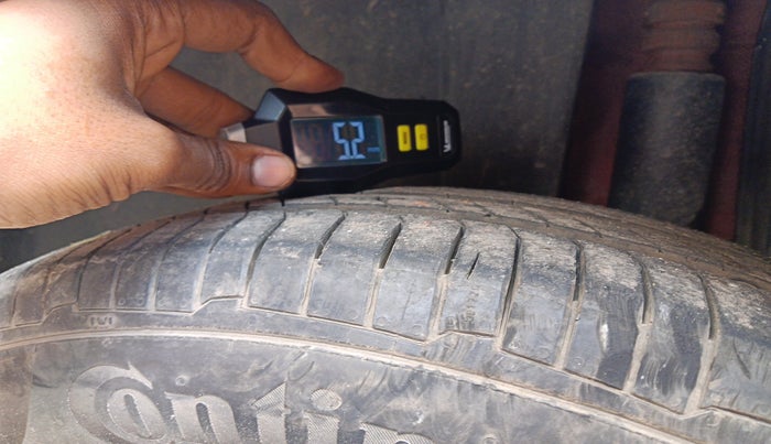 2013 Maruti Swift VXI, Petrol, Manual, 83,267 km, tyre