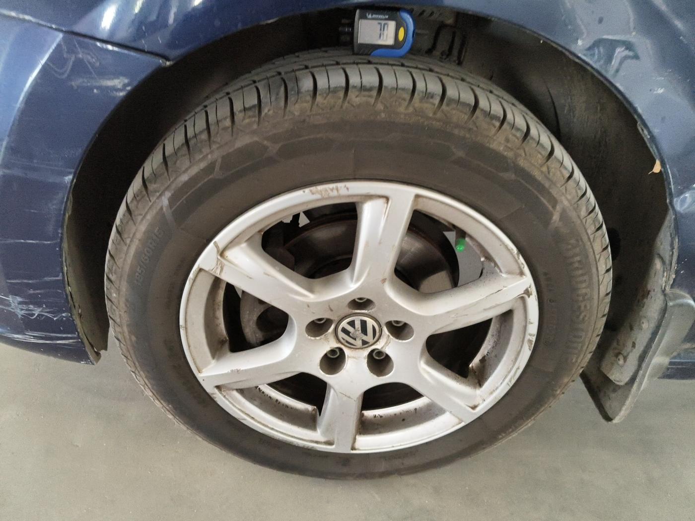 2013 Volkswagen Vento HIGHLINE DIESEL 1.6, Diesel, Manual, 94,963 km, tyre