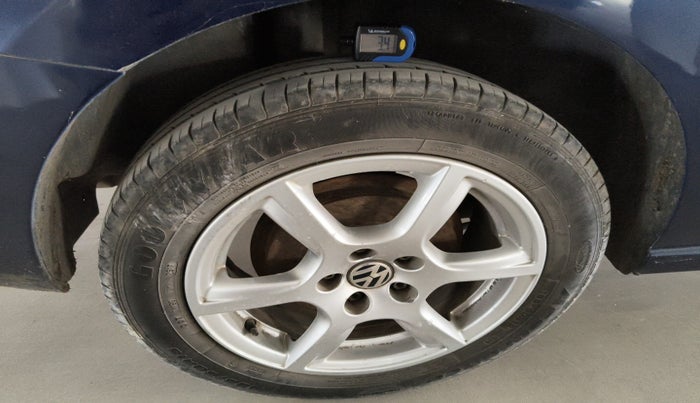 2013 Volkswagen Vento HIGHLINE DIESEL 1.6, Diesel, Manual, 94,963 km, tyre