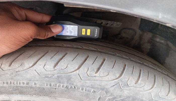 2014 Volkswagen Polo COMFORTLINE 1.2L PETROL, Petrol, Manual, 53,794 km, tyre