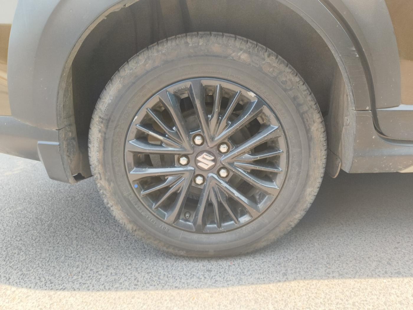 2021 Maruti XL6 ZETA MT, Petrol, Manual, 33,393 km, tyre