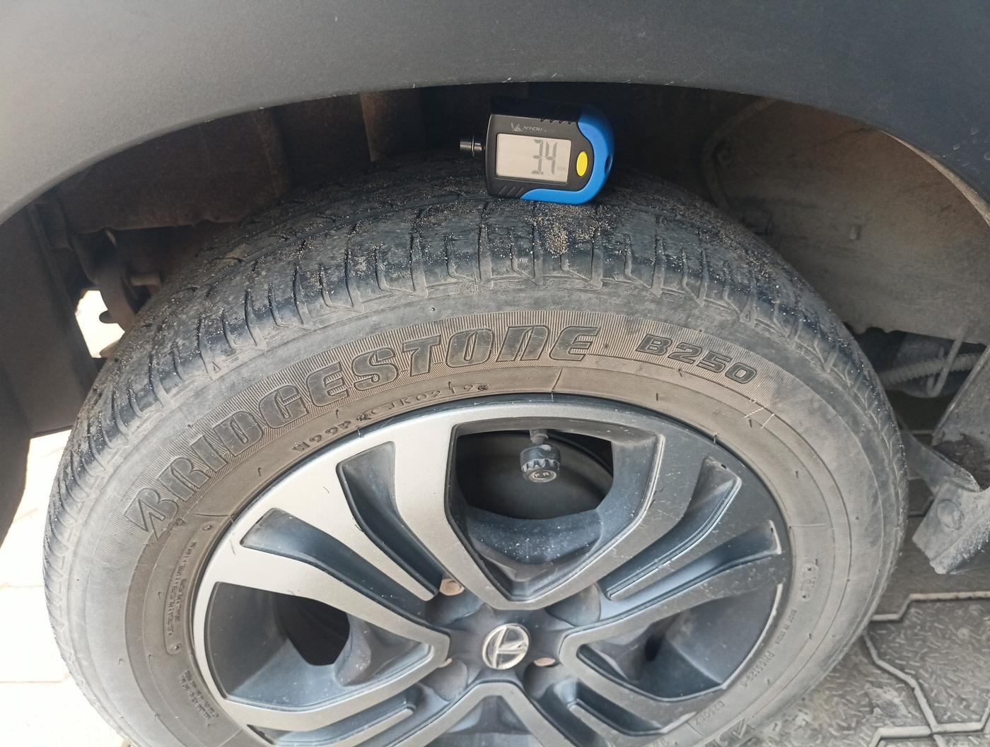 2019 Tata TIAGO NRG PETROL, Petrol, Manual, 29,940 km, tyre