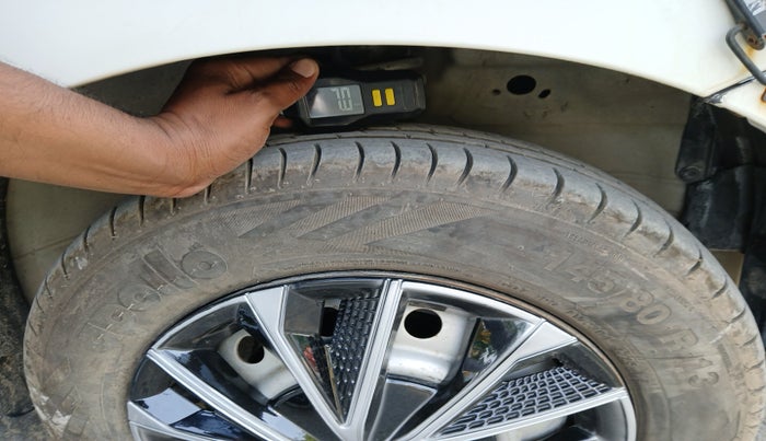 2012 Maruti Wagon R 1.0 LXI CNG, Petrol, Manual, 72,000 km, tyre