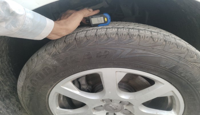 2012 Audi Q5 2.0 TDI QUATTRO, Diesel, Automatic, 1,33,402 km, tyre