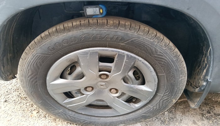 2017 Renault Kwid RXT 1.0, Petrol, Manual, 81,171 km, tyre