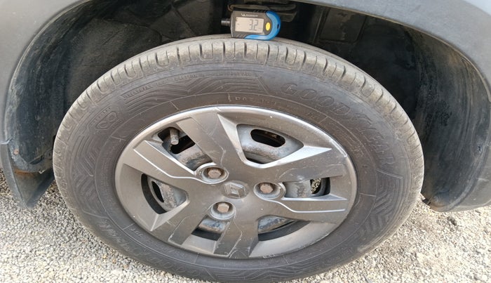 2017 Renault Kwid RXT 1.0, Petrol, Manual, 81,171 km, tyre