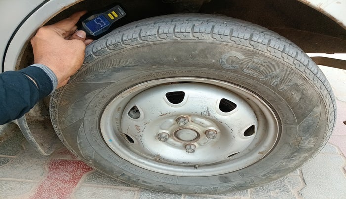 2016 Maruti Eeco 5 STR WITH A/C+HTR, Petrol, Manual, 86,740 km, tyre