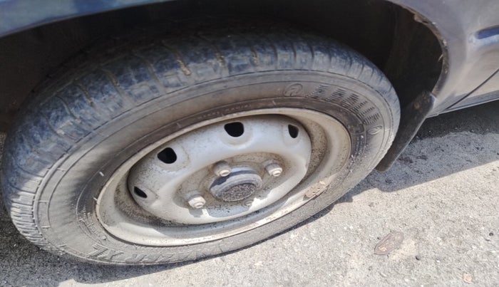 2010 Maruti 800 STD, Petrol, Manual, 26,260 km, tyre