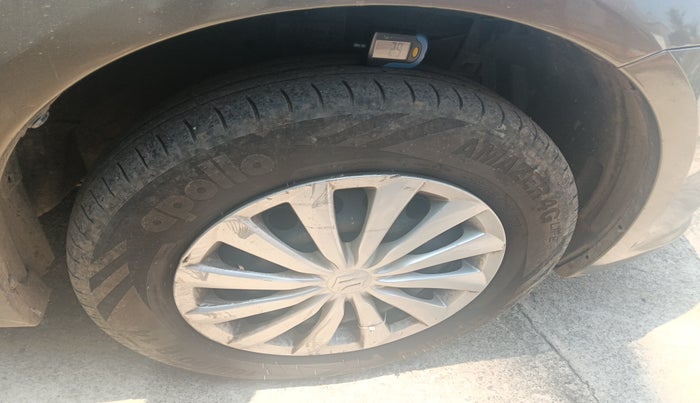 2015 Maruti Swift Dzire VDI ABS, Diesel, Manual, 1,66,742 km, tyre