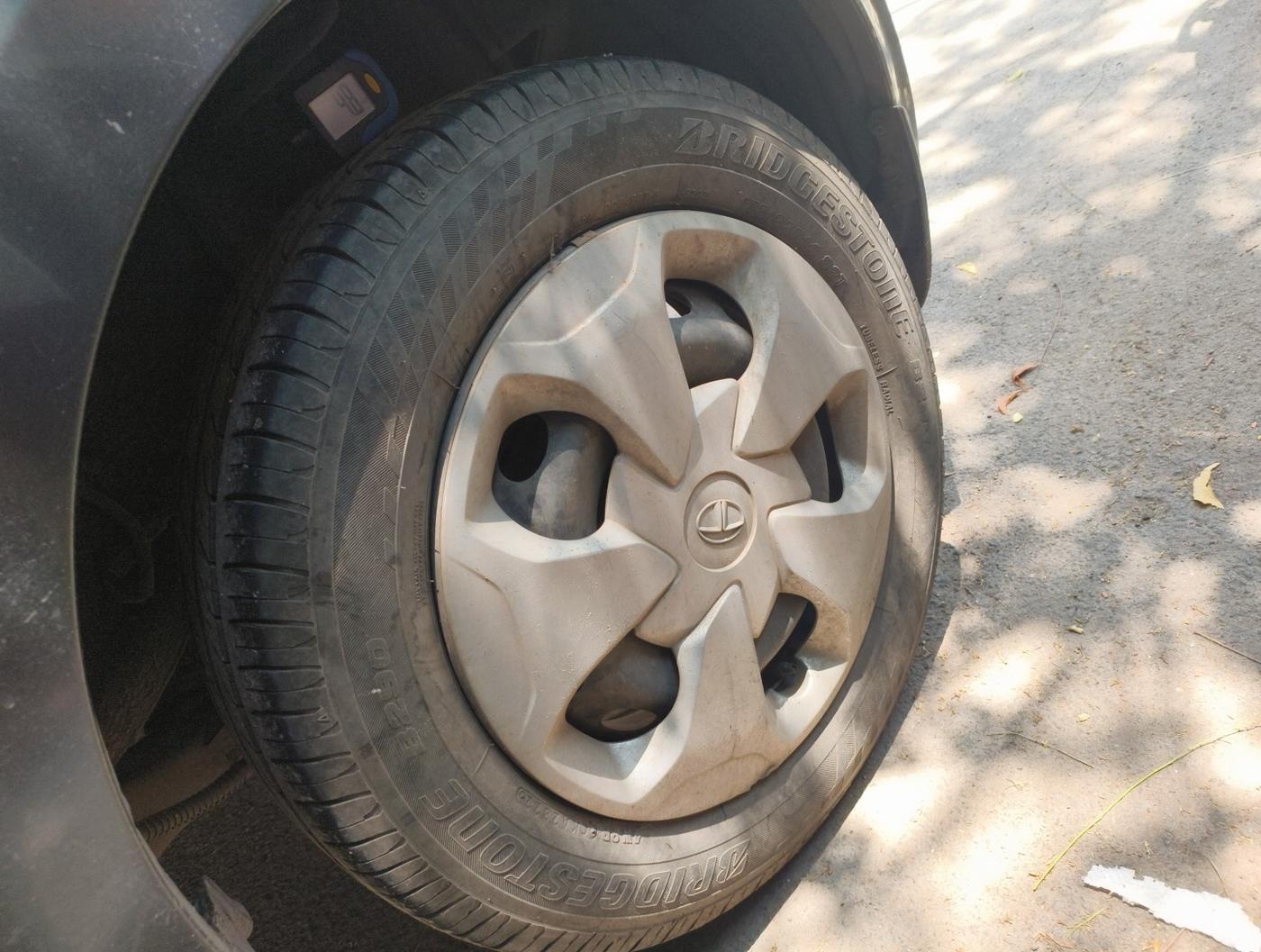 2020 Tata Tiago XT PETROL, Petrol, Manual, 72,375 km, tyre
