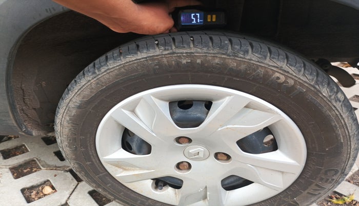 2022 Renault Kwid RXT 1.0, Petrol, Manual, 19,401 km, tyre