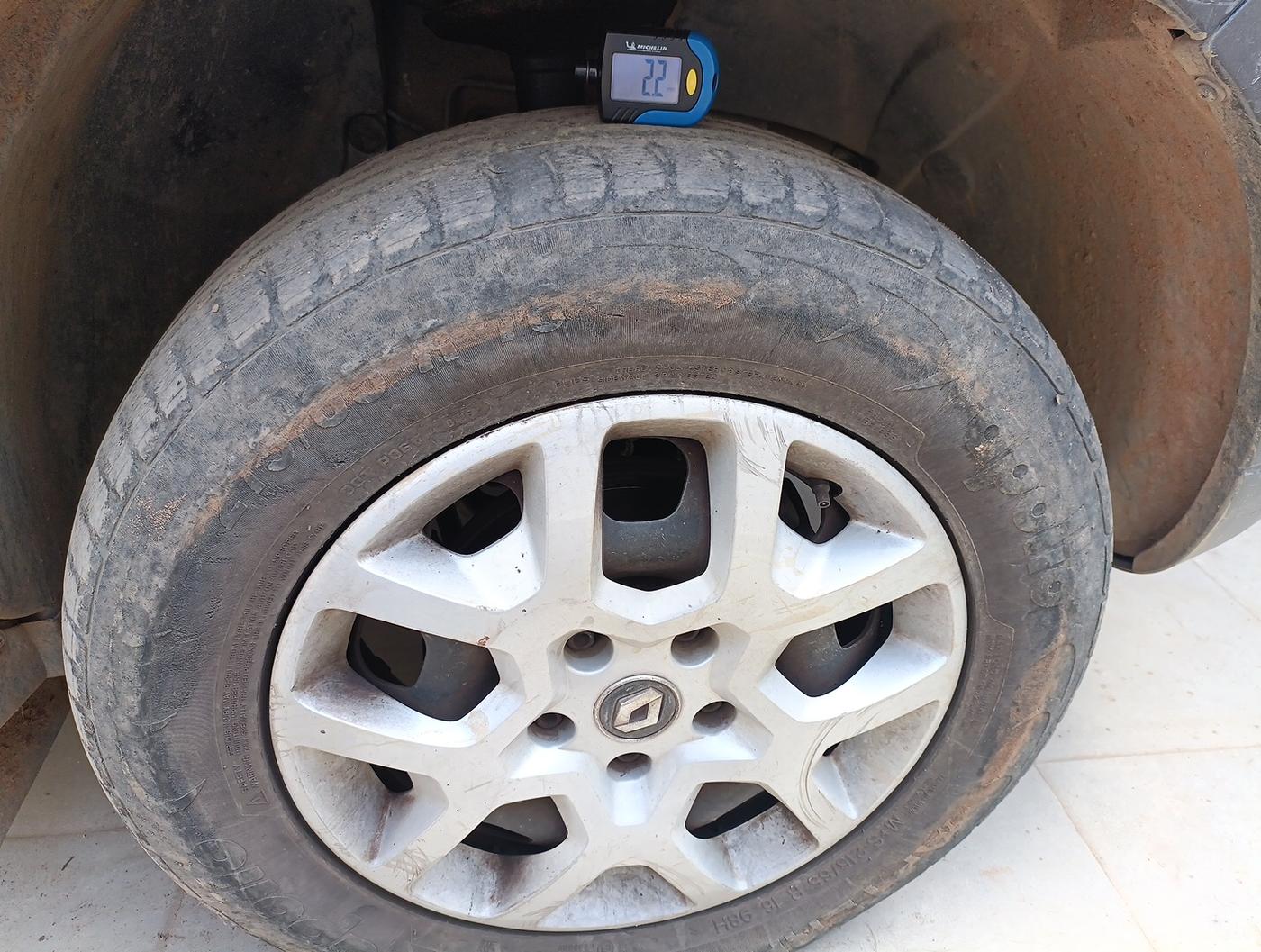 2016 Renault Duster RXE 1.6 PETROL, Petrol, Manual, 48,296 km, tyre