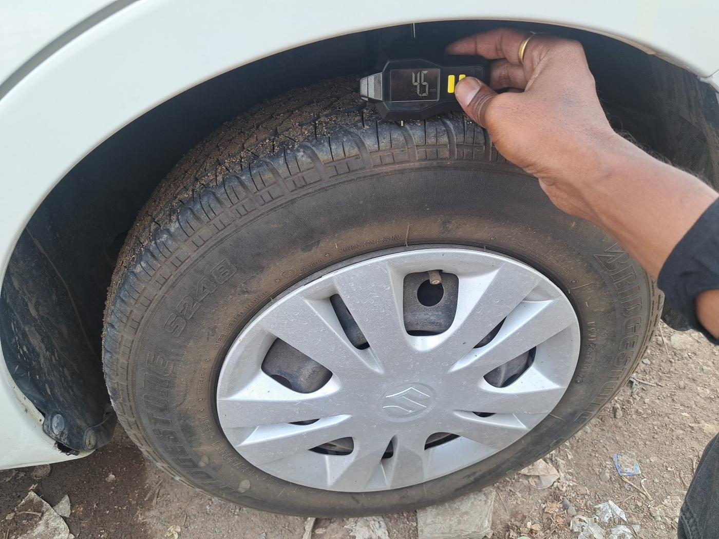 2013 Maruti Swift Dzire VXI, Petrol, Manual, 46,502 km, tyre