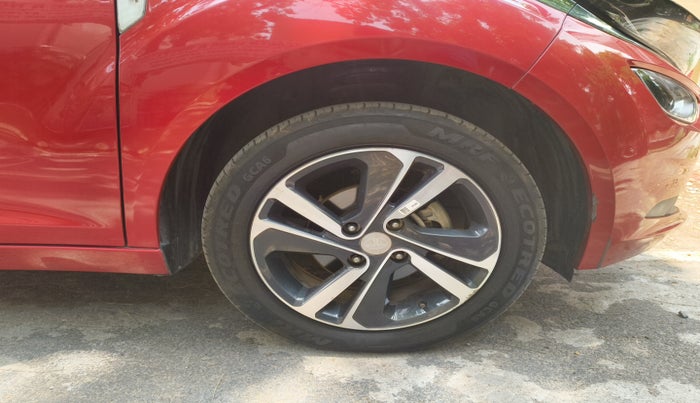 2023 Tata ALTROZ XZA PLUS, Petrol, Automatic, 7,606 km, tyre