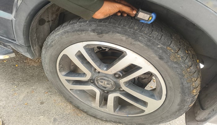 2018 Tata Hexa XTA 4X2 6 STR, Diesel, Automatic, 1,12,800 km, tyre