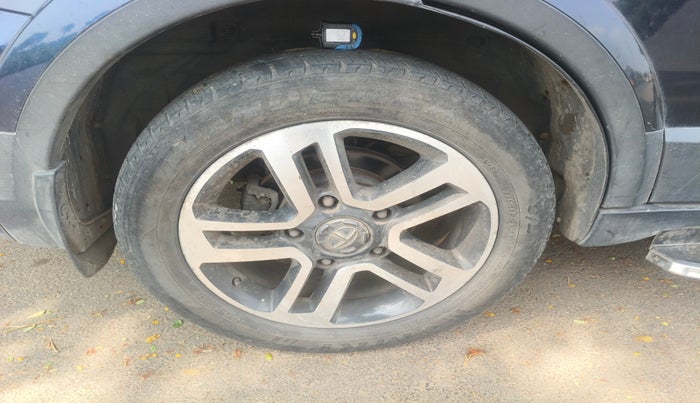 2018 Tata Hexa XTA 4X2 6 STR, Diesel, Automatic, 1,12,800 km, tyre