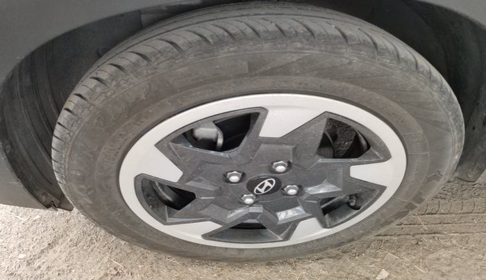 2023 Hyundai EXTER SX 1.2 CNG MT, Petrol, Manual, 20,222 km, tyre