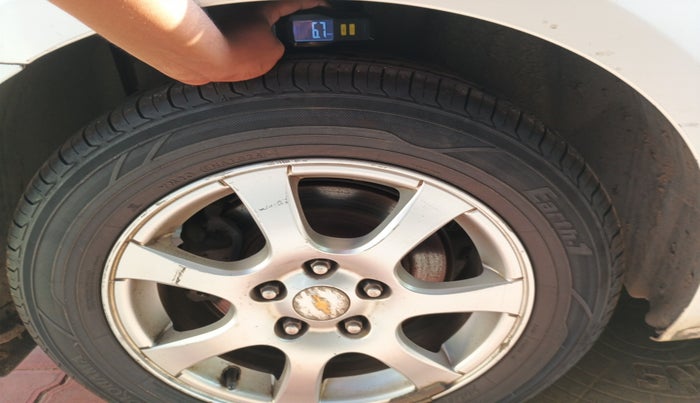 2012 Chevrolet Cruze LTZ, Diesel, Manual, 1,03,555 km, tyre