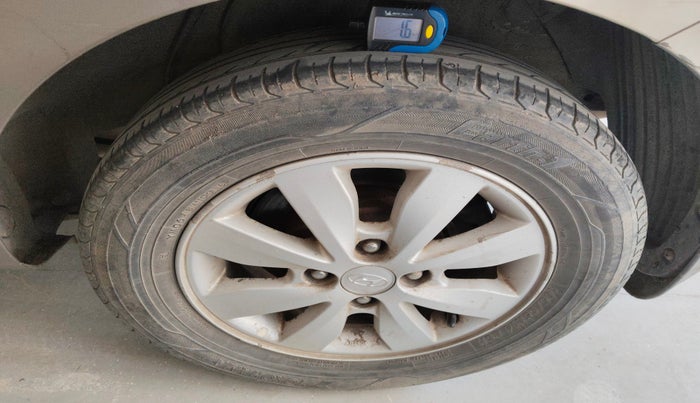 2013 Hyundai i20 ASTA 1.4 CRDI, Diesel, Manual, 1,04,038 km, tyre