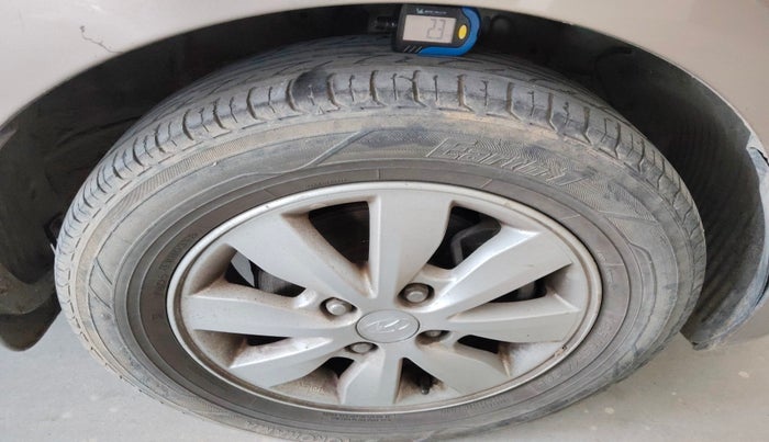 2013 Hyundai i20 ASTA 1.4 CRDI, Diesel, Manual, 1,04,038 km, tyre